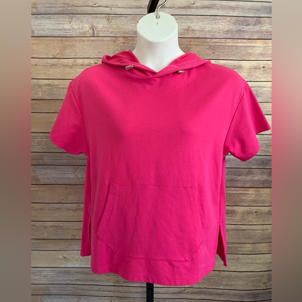 Avia- Size Medium